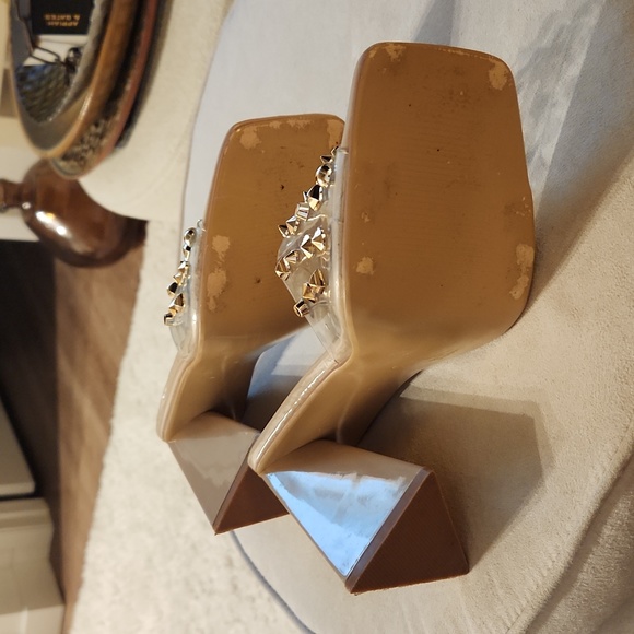 Cape Robbin Remember Your Comfort slide. Great Condition! Sz. 9. - Picture 6 of 8